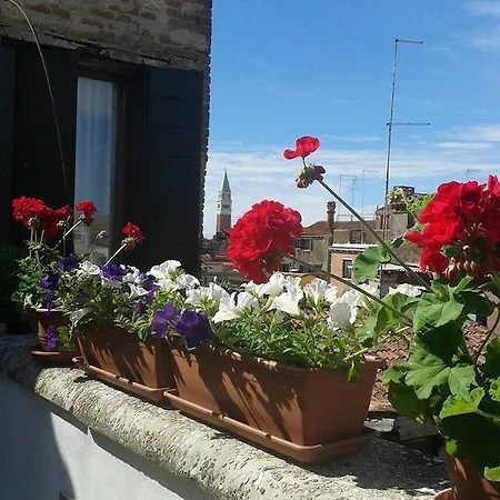 Panzió La Terrazza Dei Miracoli *