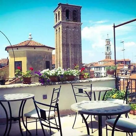 Bed & Breakfast La Terrazza Dei Miracoli Venedig
